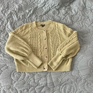 Women's Cable Knit Sweater - light green